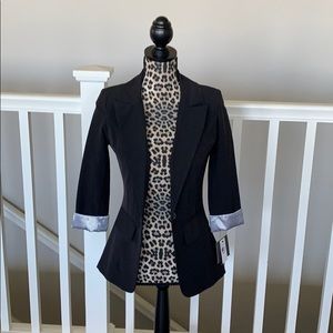 NWT Black Three Quarter Sleeve Blazer